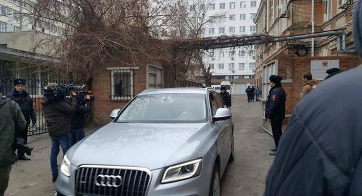 Янукович прибыл в Ростовский суд на допрос