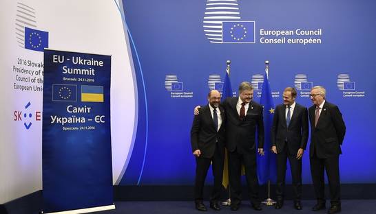 Безвиза в 2016 году не будет: Европарламент рассмотрит механизм только в январе