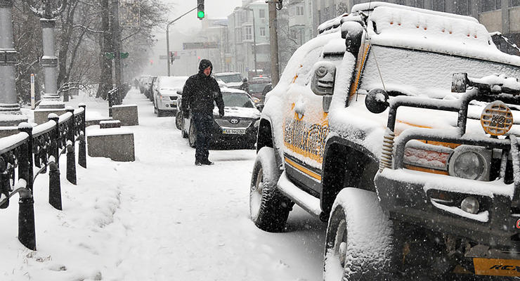 В Киеве ожидается сильный снегопад, метель и гололедица