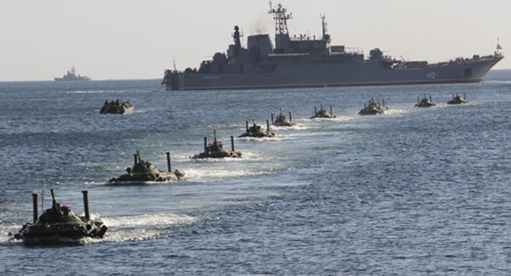 Стрельбы возле Крыма: РФ вывела в море корабли на время украинских учений