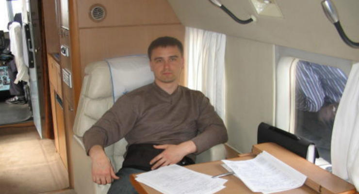 СМИ: Охраннику Порошенко подарили квартиру в центре Киева