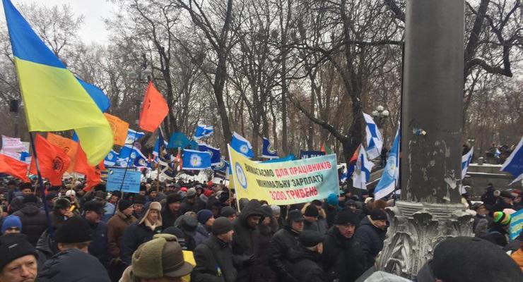 В Киеве профсоюзы вышли на протест против тарифов ЖКХ