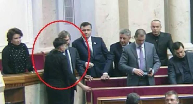 Савченко первой утешила Новинского после снятия неприкосновенности