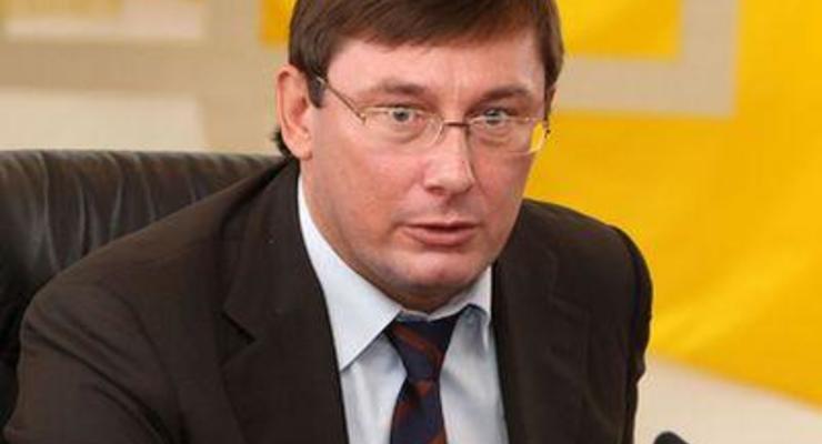Начальник полиции Киева должен подать в отставку из-за провала операции в Княжичах - Луценко