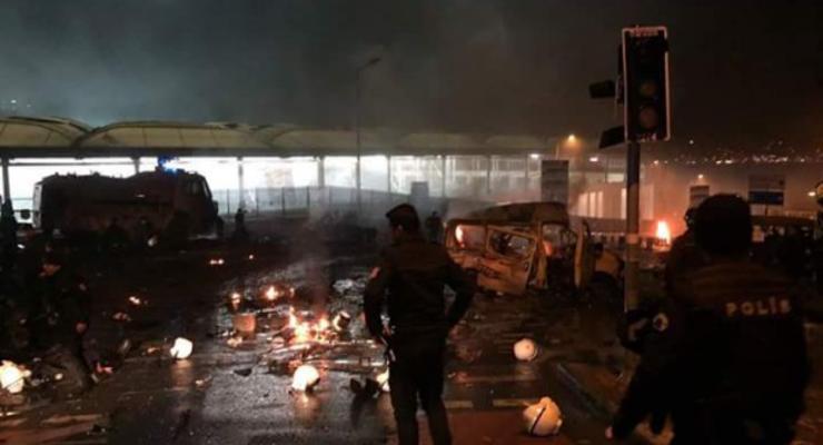 Жертвами теракта в Стамбуле стали 13 человек - СМИ