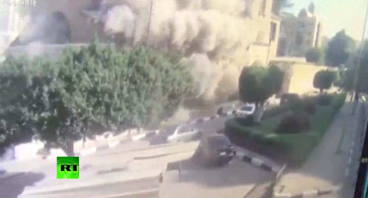 Появилось видео момента взрыва в церкви в Каире