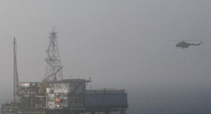 В Азербайджане в море рухнула нефтяная эстакада, без вести пропали десять работников