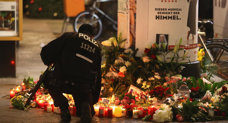 Я плакал от страха и скорби: турист рассказал, как пережил теракт в Берлине