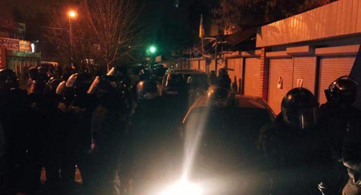 Полиция прокомментировала столкновения при демонтаже МАФов в Киеве