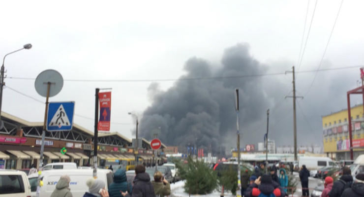 Пожар на Лесной в Киеве: спасатели обнаружили тело человека