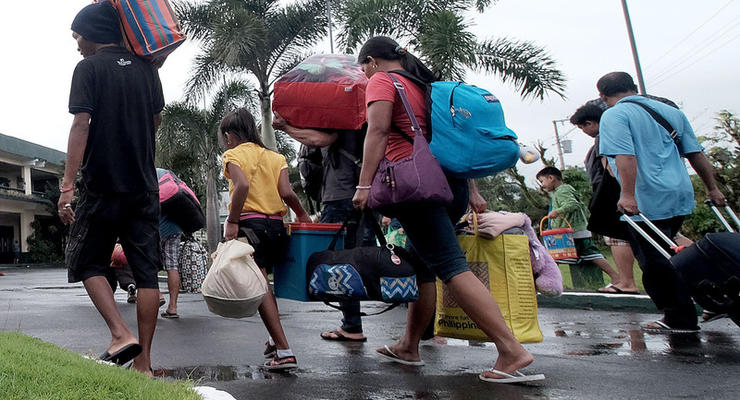 Филиппины накрыл тайфун Нок-Тен