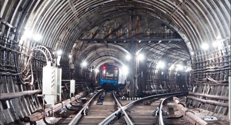 Беспилотник показал тоннели киевского метро