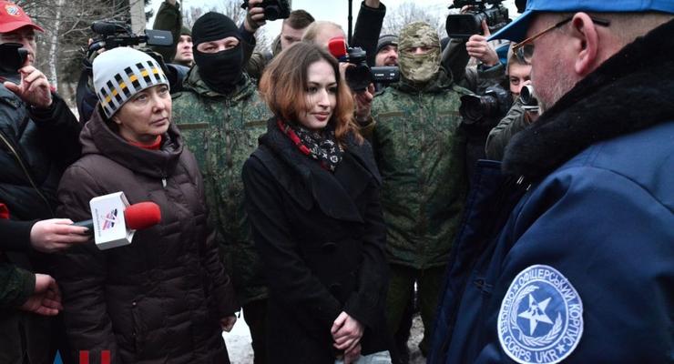 Сепаратисты ДНР передали Украине двоих пленниц