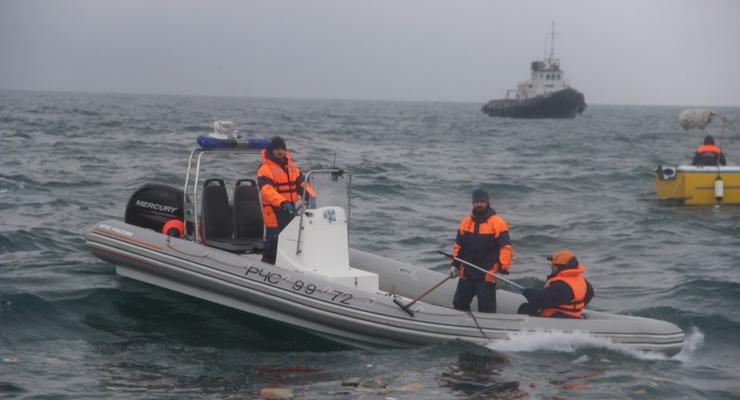 В Черном море нашли все "черные ящики" разбившегося Ту-154