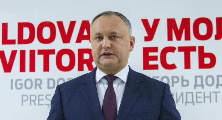Президент Молдовы уволил выступающего за НАТО министра обороны