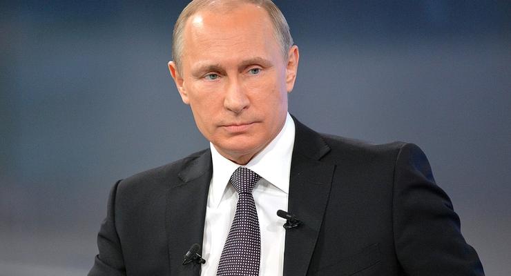 Путин отказался высылать из России американских дипломатов