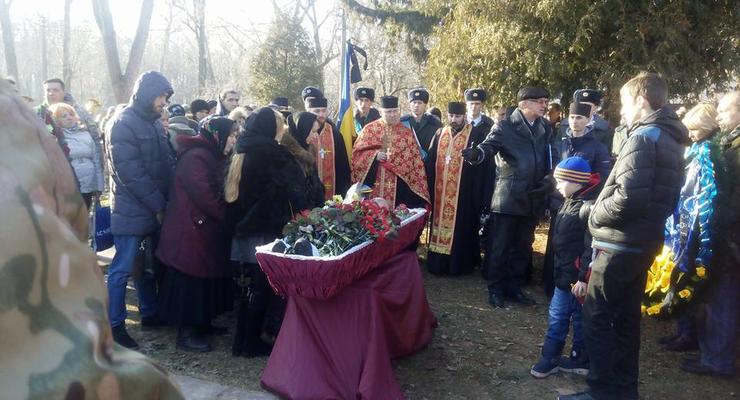В Киеве попрощались с убитым на Донбассе героем "Козаком"