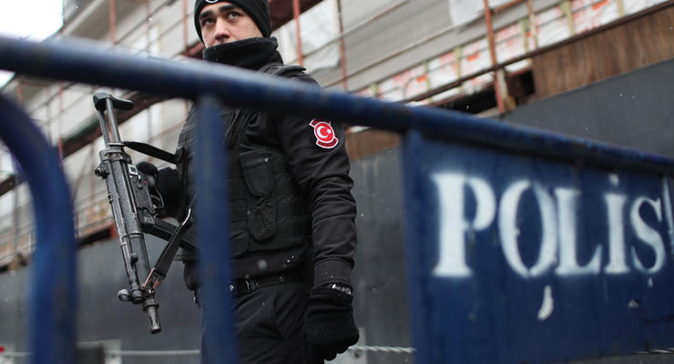 Теракт в ночном клубе Стамбула: полиция установила личность нападавшего