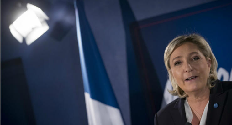 Банки Франции не хотят кредитовать избирательную кампанию Ле Пен