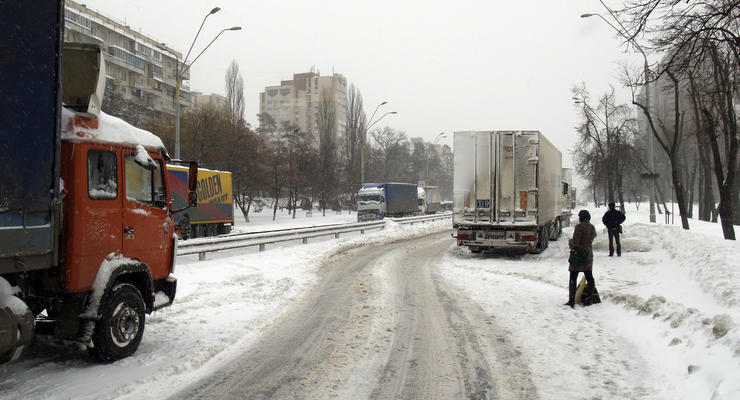 Фурам ограничат въезд в Киев на Рождество