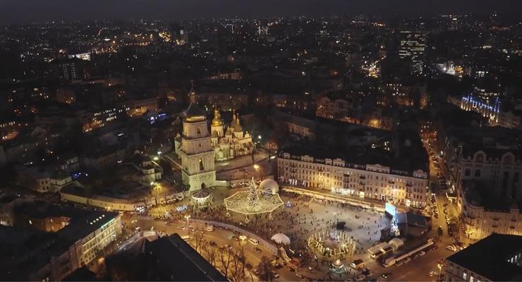 В Сети показали рождественский Киев с высоты птичьего полета
