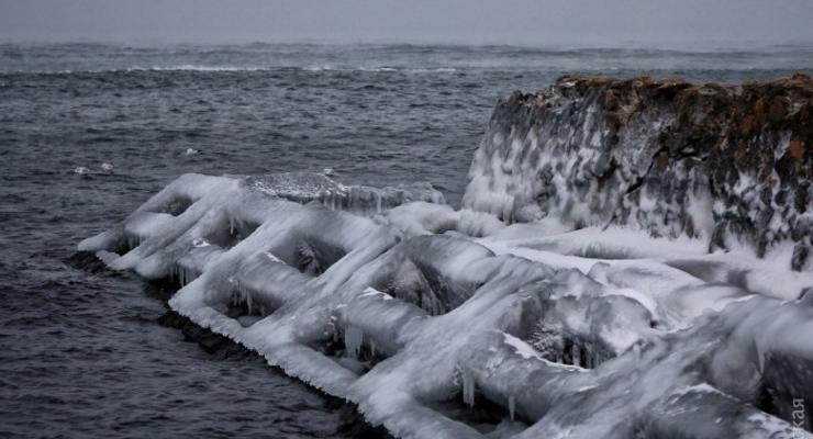 В Сети показали красоту морозного моря в Одессе