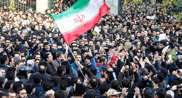 В Тегеране прошли антироссийские митинги: видео