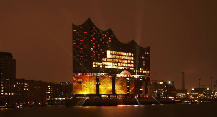 В Гамбурге спустя десять лет открылась Эльбская филармония