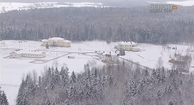 Теннисный корт и вертолетная площадка: СМИ нашли новую резиденцию Лукашенко