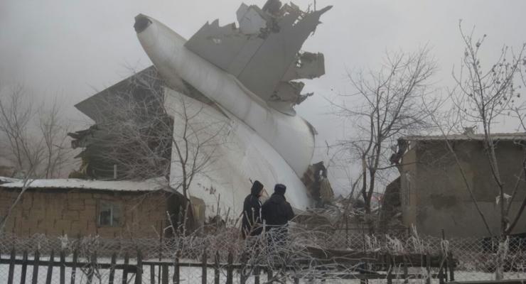 Под Бишкеком потерпел крушение грузовой самолет: 16 погибших