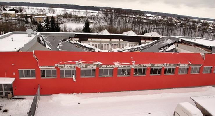 В Чехии рухнула крыша спортзала, есть пострадавшие