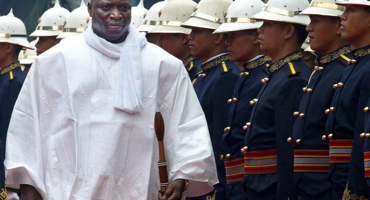 Президент Гамбии ввел режим чрезвычайного положения