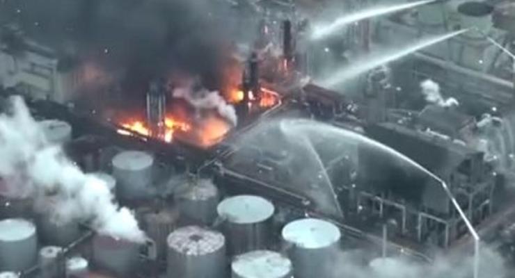 В Японии горел нефтеперерабатывающий завод