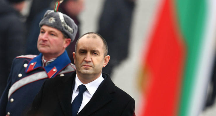 В Болгарии принес присягу пророссийский президент Румен Радев