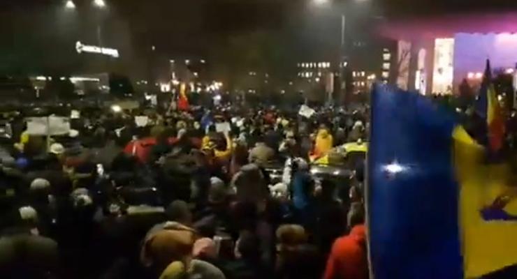 В Румынии проходят массовые протесты против амнистии