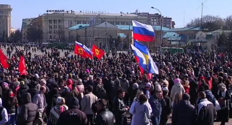 Волонтеры узнали затраты России на митинги сепаратистов в Харькове