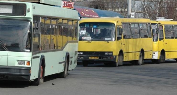 Власти Киевской области требуют снизить плату за проезд в маршрутках