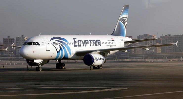 6 человек в аэропорту Каира сняли с рейса в Нью-Йорк из-за Трампа