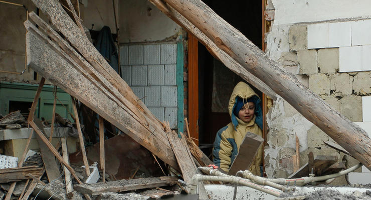 Катастрофа в Авдеевке: в городе закрыли школы и готовятся эвакуировать детей