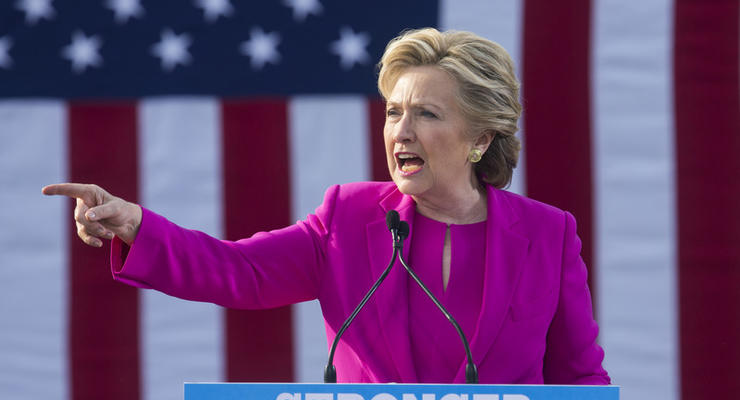 Хиллари Клинтон выпустит книгу о президентских выборах