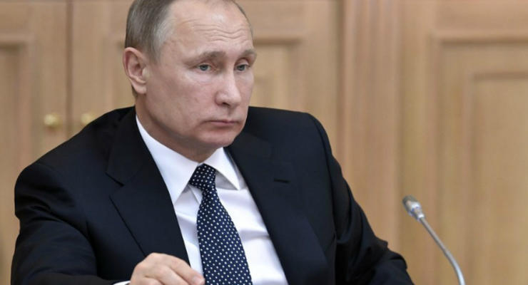 Путин декриминализировал побои в семьях России