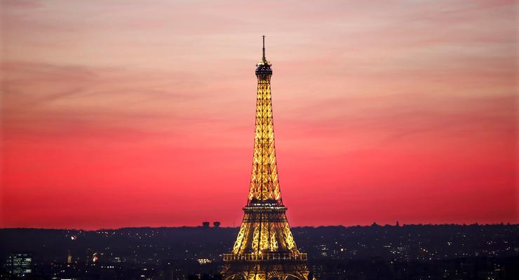 Вокруг Эйфелевой башни в Париже построят пуленепробиваемую стену