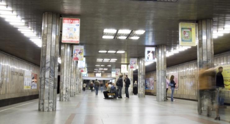 Комиссия Киевсовета одобрила переименование станции метро Петровка