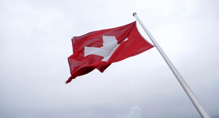 В Швейцарии сегодня проходит три референдума