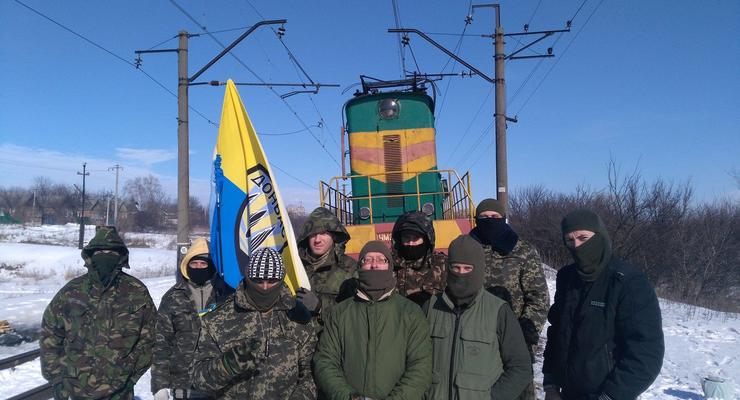 Участники блокады Донбасса ответили на ультиматум главарей ЛДНР