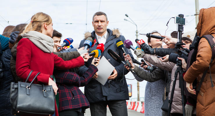 Виталий Кличко: Движение на Шулявском мосту откроют в ограниченном режиме, остальные мосты в столице проверят