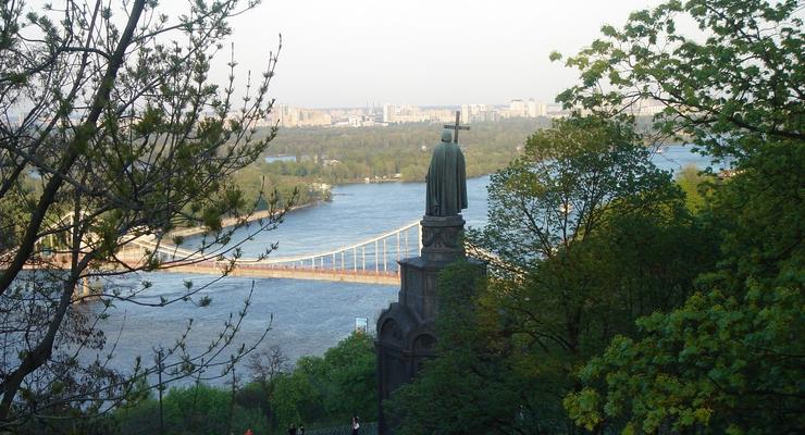 Между парками в центре Киева построят пешеходно-велосипедный мост