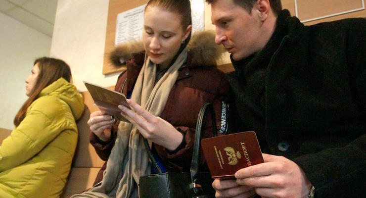 Российские банки отказались признавать "паспорта" ЛДНР - СМИ