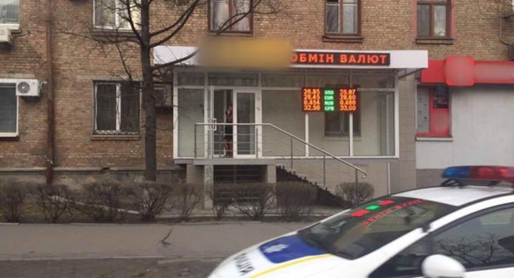 В Киеве раненый мужчина гонялся за грабителями, пытаясь вернуть свои 4 миллиона гривен