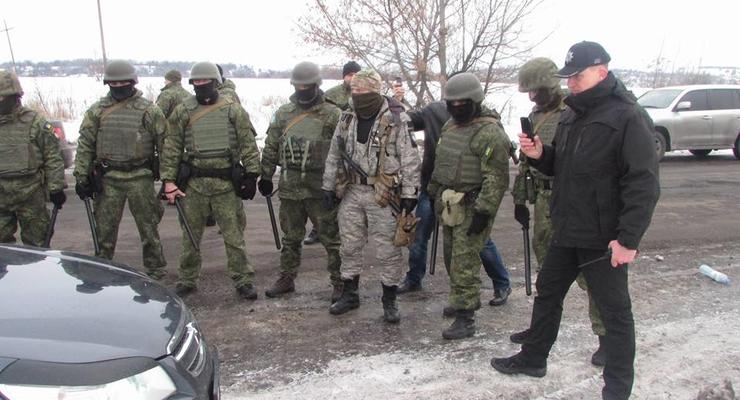 "Разгон" блокады: СБУ задержала 43 человека с оружием